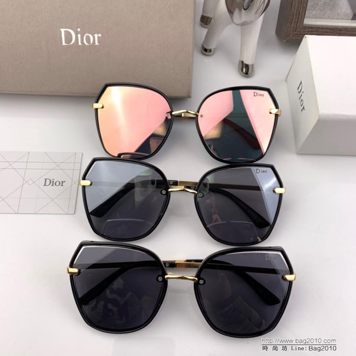 DIOR-迪奧 2019新款 迪奧網紅同款 寶麗來樹脂偏光鏡片 時尚百搭 女款太陽鏡 2953  lly1657